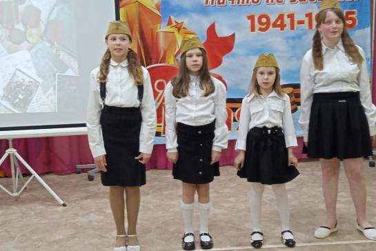 Галерея — Литературный час «Письма с фронта – живые свидетели войны». — фото