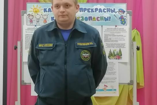 Галерея — Встреча с инструктором Бельской ПЧ Кудрявцевым Р. А. — фото