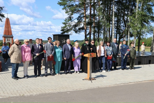 Галерея — Митинг-реквием, посвященный Дню памяти воинов-сибиряков, погибших в годы Великой Отечественной войны — фото