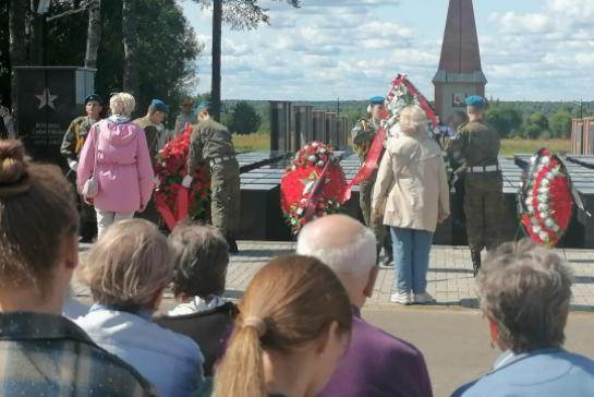 Митинг-реквием, посвященный Дню памяти воинов-сибиряков, погибших в годы Великой Отечественной войны — фото-52_2